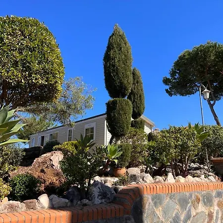 - Casa Movil Pinos - 3 Beds, Pool, Private Garden Chalet Alhaurín de la Torre